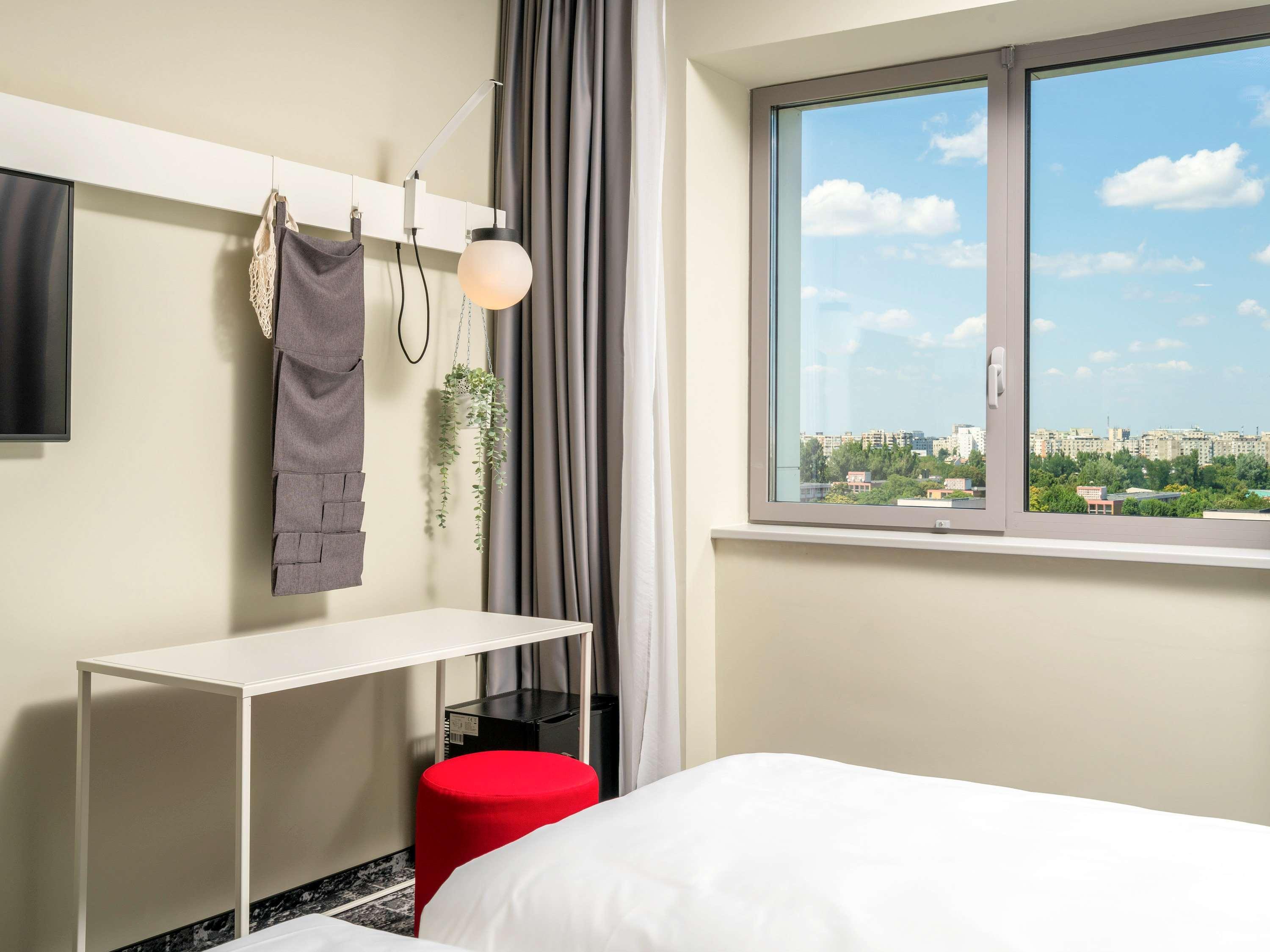 Отель Ibis Bucharest Politehnica Экстерьер фото