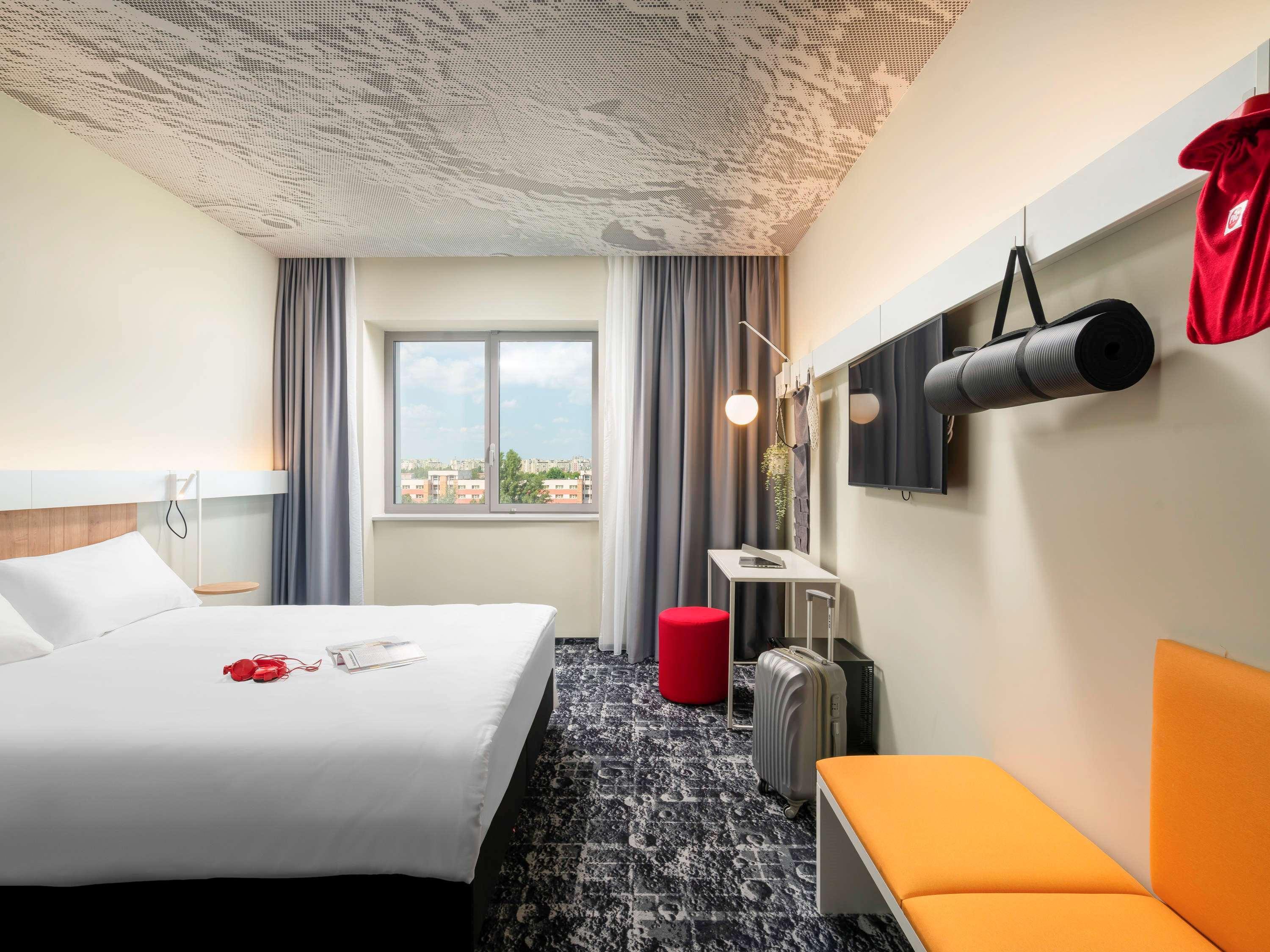 Отель Ibis Bucharest Politehnica Экстерьер фото